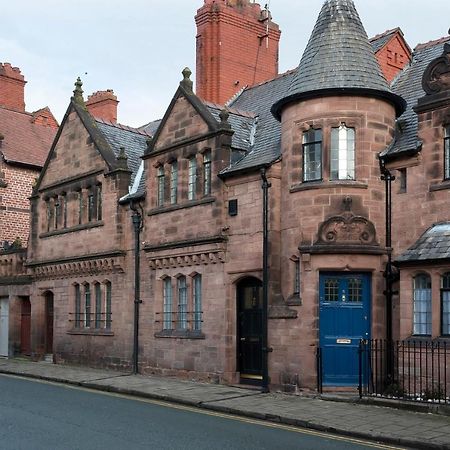 In The Heart Of Chester, Historical & Stylish Luaran gambar