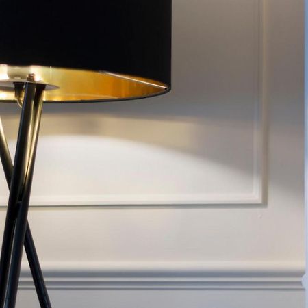 In The Heart Of Chester, Historical & Stylish Luaran gambar