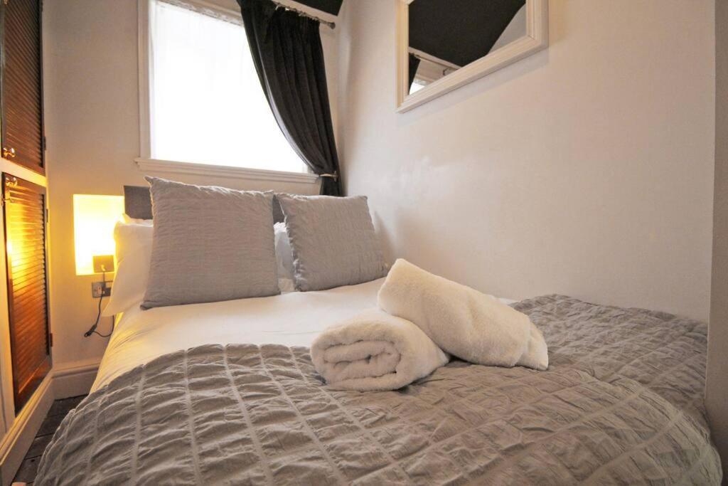In The Heart Of Chester, Historical & Stylish Luaran gambar